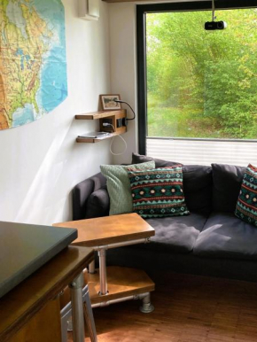 Tiny House im Seecontainer mit Parkplatz, Glasfaser, Netflix, Veranda und gehobener Ausstattung
